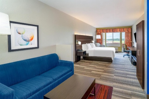 Holiday Inn Express Hotel Winona North image 10