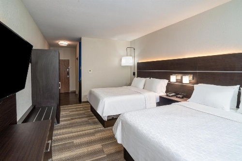 Holiday Inn Express Hotel Winona North image 2