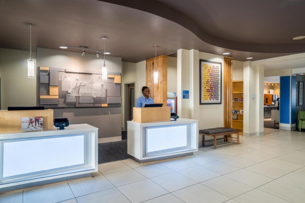 Holiday Inn Express Hotel Winona North Image 30