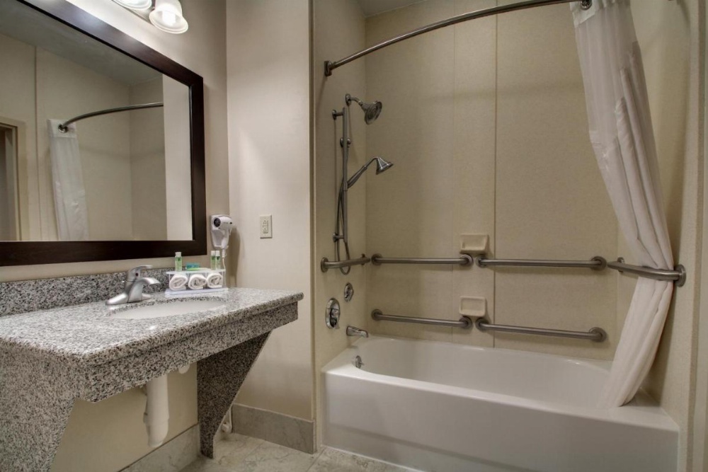 Holiday Inn Express Hotel Winona North Image 38