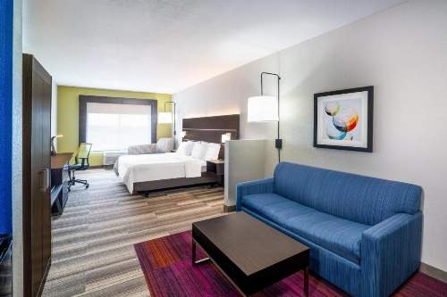 Holiday Inn Express Hotel Winona North image 44